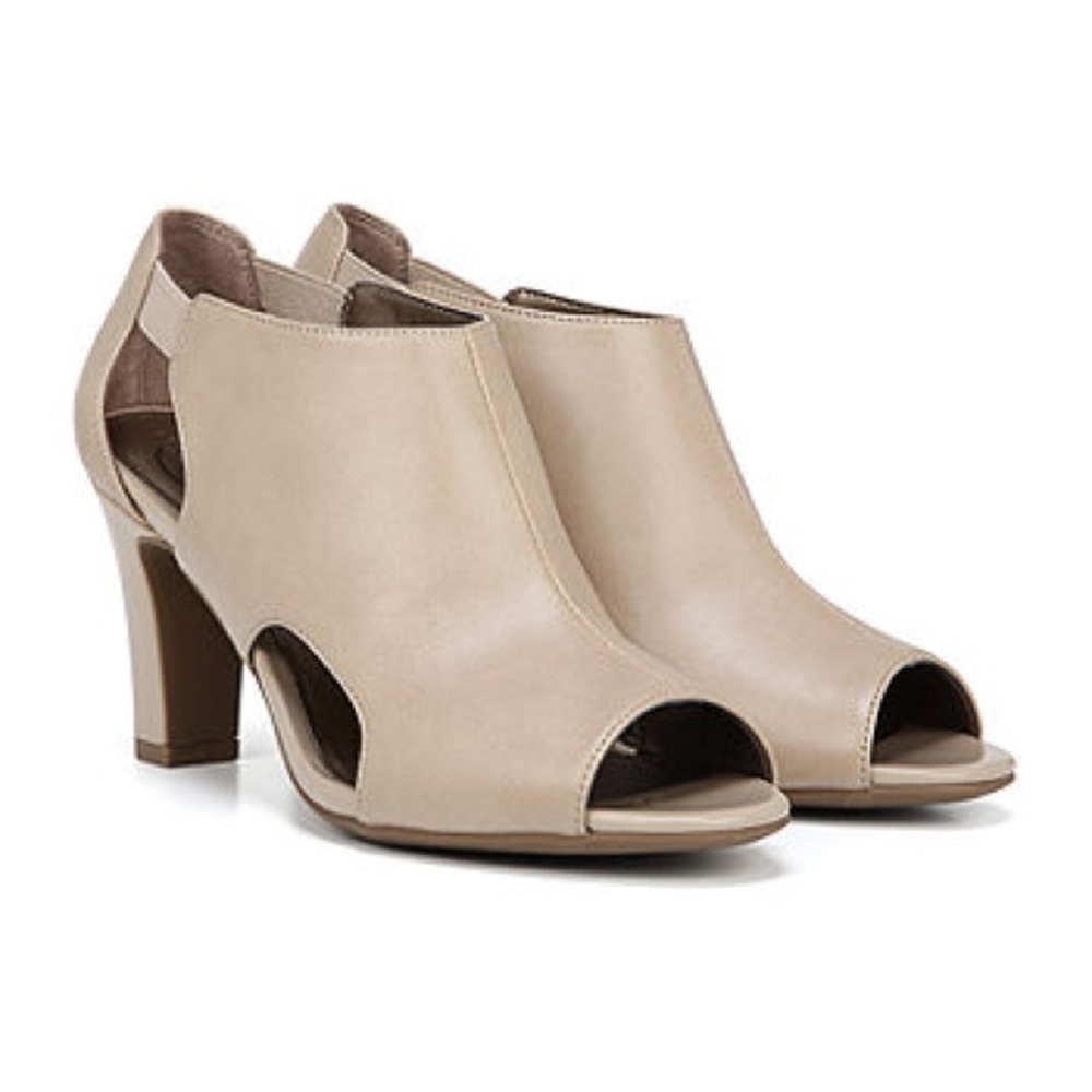Life Stride Women Cala Pull-On Peep Toe